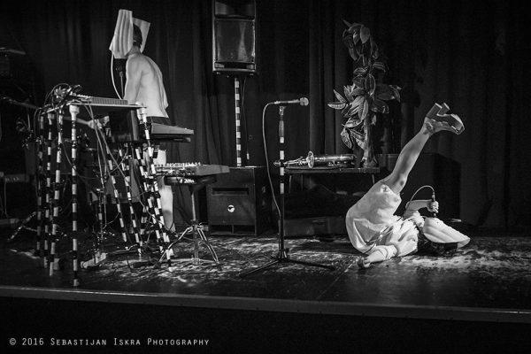 Asian Women on the Telephone (Rus), Klub Gromka, AKC Metelkova, LJ, foto: Sebastijan Iskra